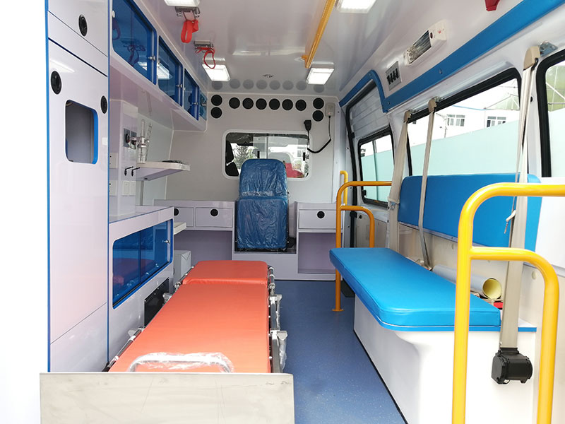 福特全顺救护车价格不高，配置却让你惊喜