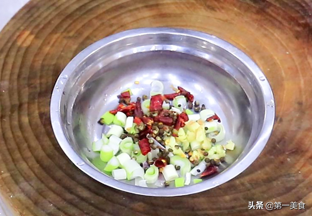 口水雞的做法,口水雞的做法 最正宗的做法視頻