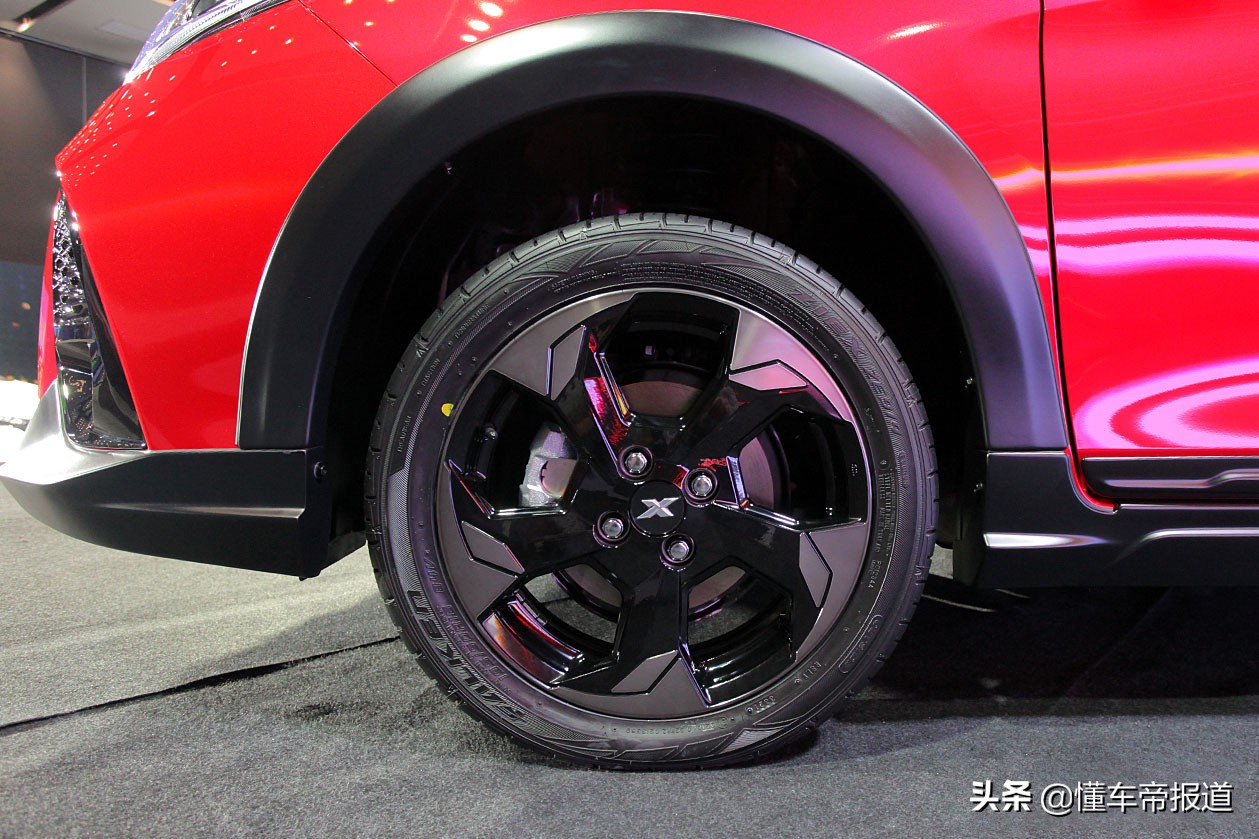 新车 </p><p>　　 约人民币12.7万起，曝丰田“雅力士SUV版”实车，致炫表兄弟