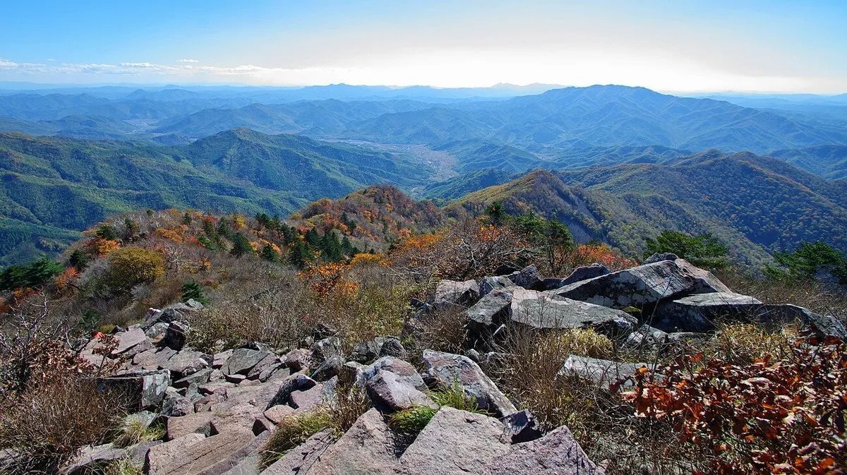 辽宁省的地形分东中西三大分布区，有“六山一水三分田”之说