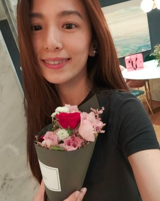 38岁Hebe亿元顶楼豪宅曝光，413㎡一个人住，太爽