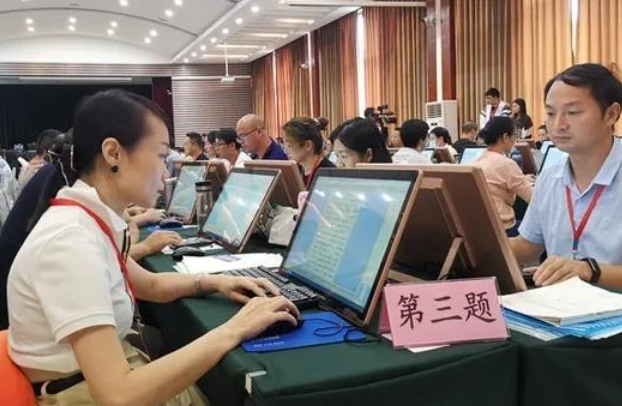 大学生迎来好消息，符合条件者可免试成为公务员，你是否符合要求