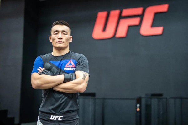 ufc中国(UFC连签4名中国拳手，中国力量黄埔军校达成)