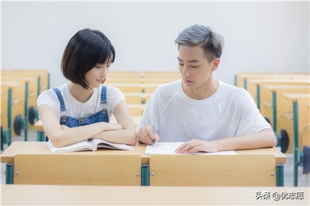 江苏本科线上滑档人数占比3.4%，文专志愿填报难度较大