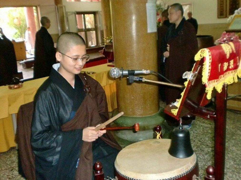 广东谭家三姐妹：青春年华集体出家为尼，多年后两人当上住持