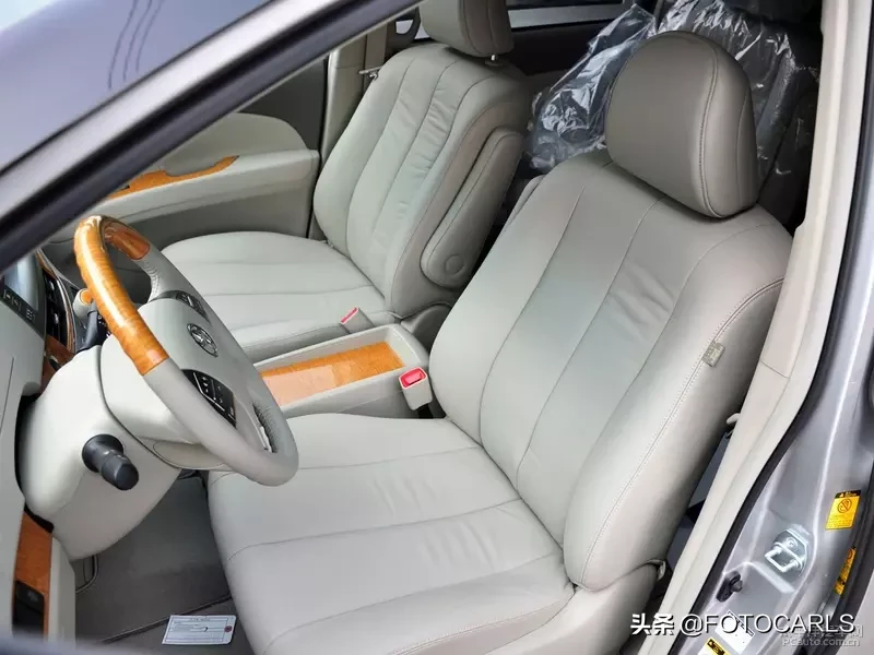 丰田大霸王2.4L 7座实拍，深入民心的商旅MPV，国产必然大卖？