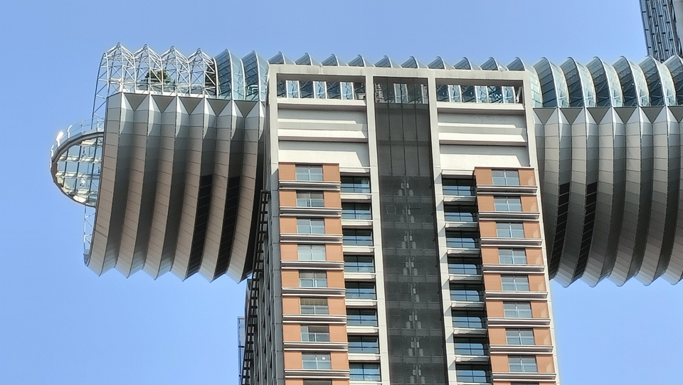 画面清晰拍照出众，OPPO K9 Pro打卡朝天门广场