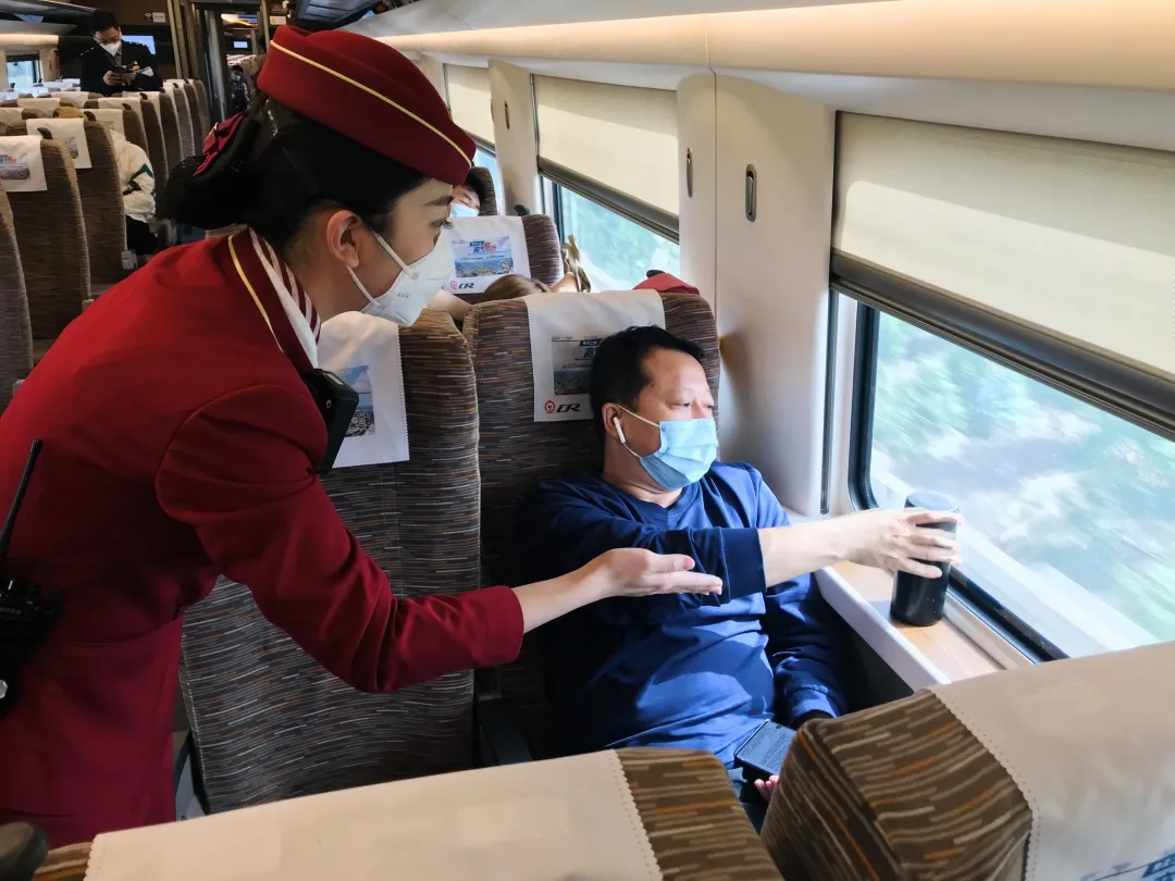 深度 | 高铁乘务员是怎样练成的?