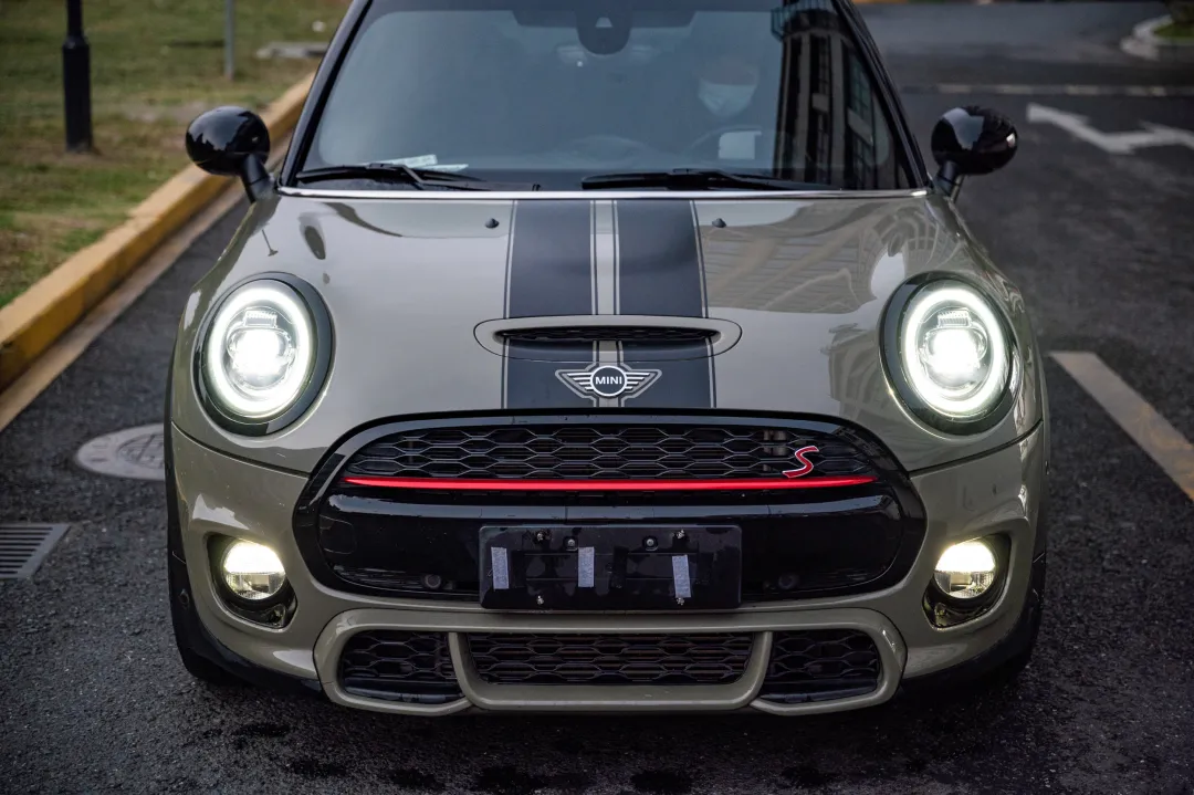 梦想十年，最终选了又小又暴躁的它——二手MINI COOPER S赛车手