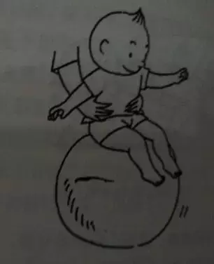 感统课的秘密：大龙球要怎么玩？掌握这几种姿势的家长赚大了！