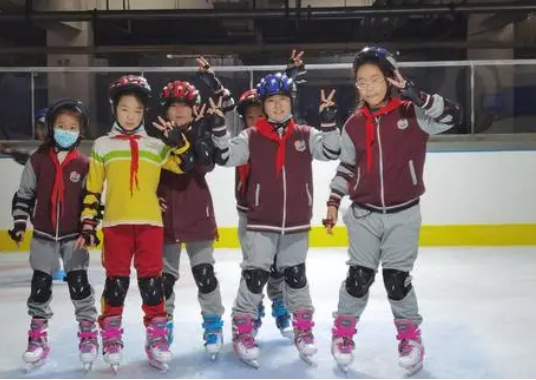 孙颖莎母校太牛了，培养出4位世界冠军，选好教育“赛道”很重要