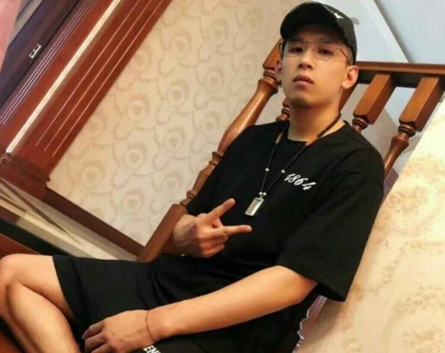 天佑直播一天赚多少 yy和快手哪个比较赚钱 - 汽车时代网