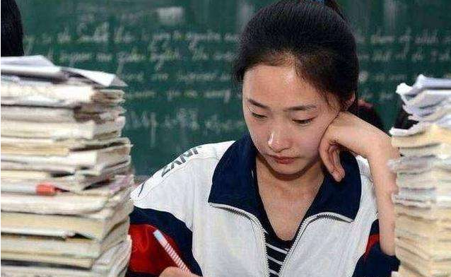 裸分430江苏文科状元，却无缘清华北大，只因江苏的高考模式