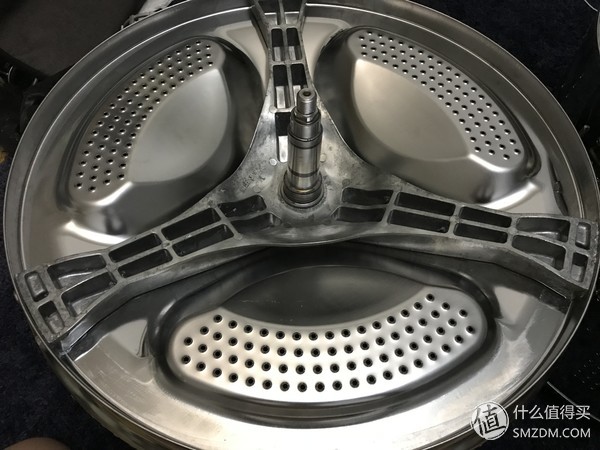 洗衣机：有容乃大 四千元10kg哪家强？松下、LG、三星对比横评