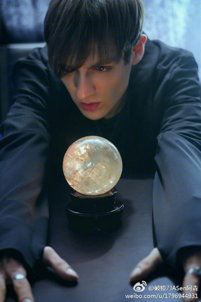 俄罗斯通灵师亚历山大俄罗斯灵媒真人秀通灵之战