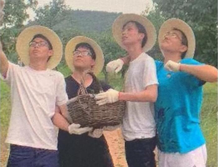 听说丑的男生找个女朋友就会变帅，你不信？来看看这几个小哥哥