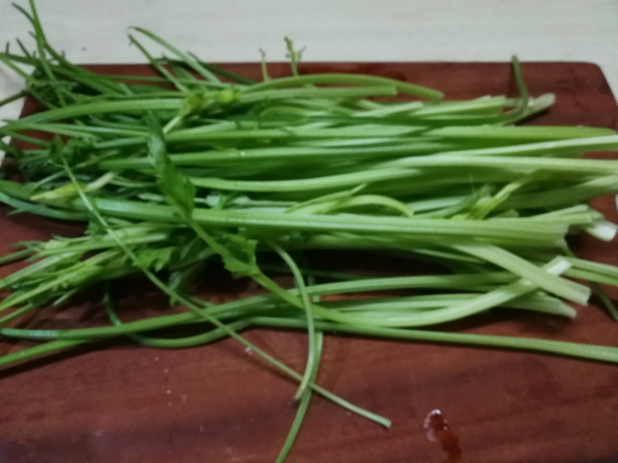 芹菜餡餃子沒有芹菜味？牢記3個訣竅，不僅芹菜味濃，還鮮嫩好吃