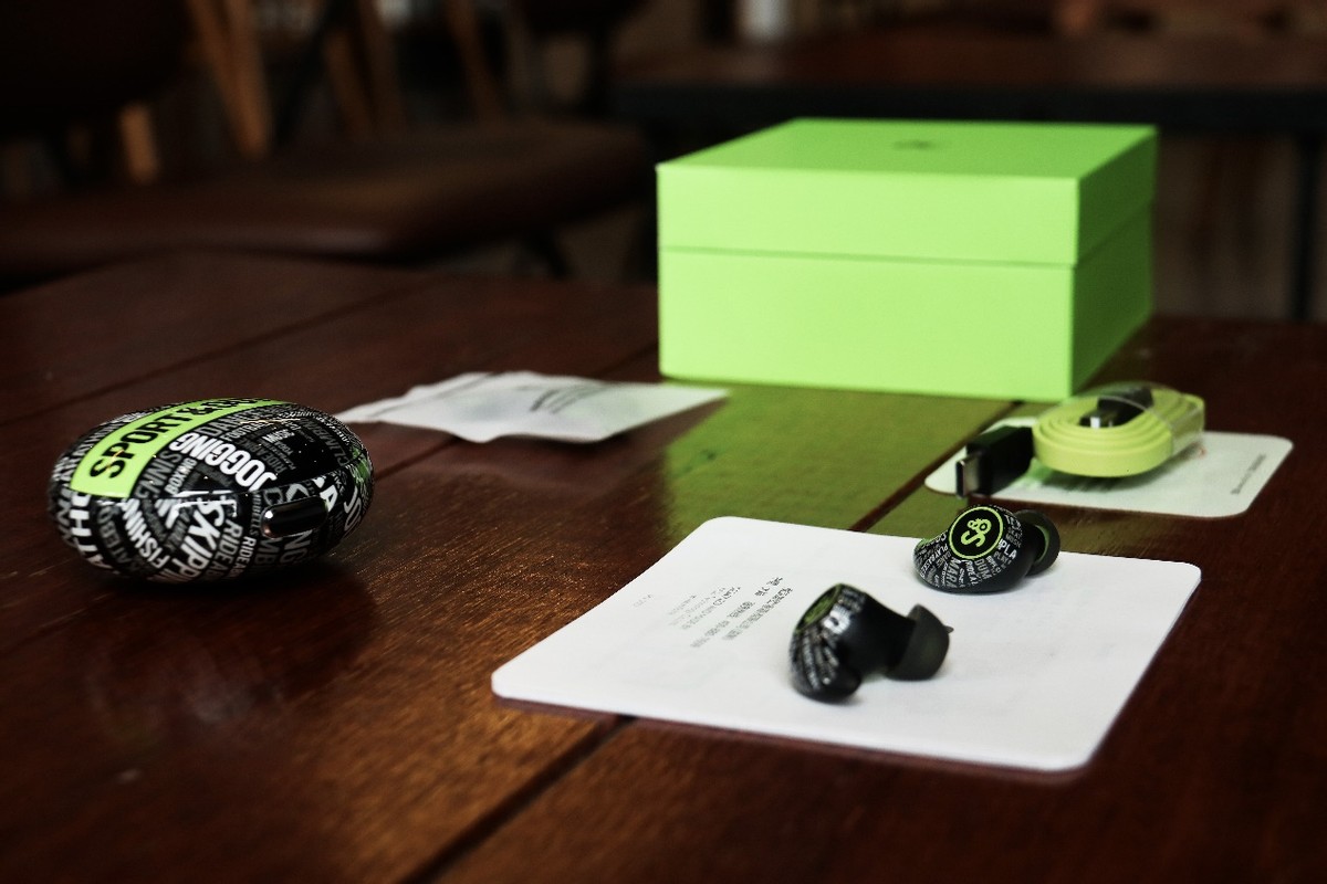 这款耳机有点酷：潮流字母纹设计，魔浪S运动耳机实测