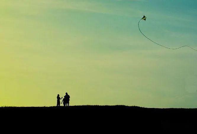 《追风筝的人》：风筝是脆弱的美，但我们还是要追