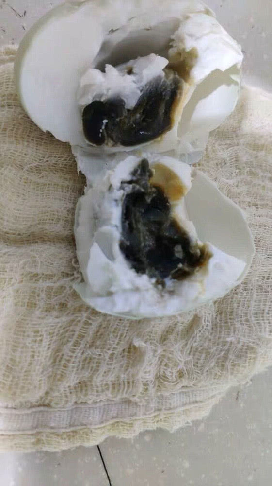腌臭了的鸡蛋和鸭蛋还能吃吗?可能和你想象中不太一样
