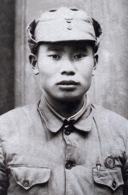 上将杨得志：被寻淮洲发掘，立下长征第一功；威震南疆力压许世友