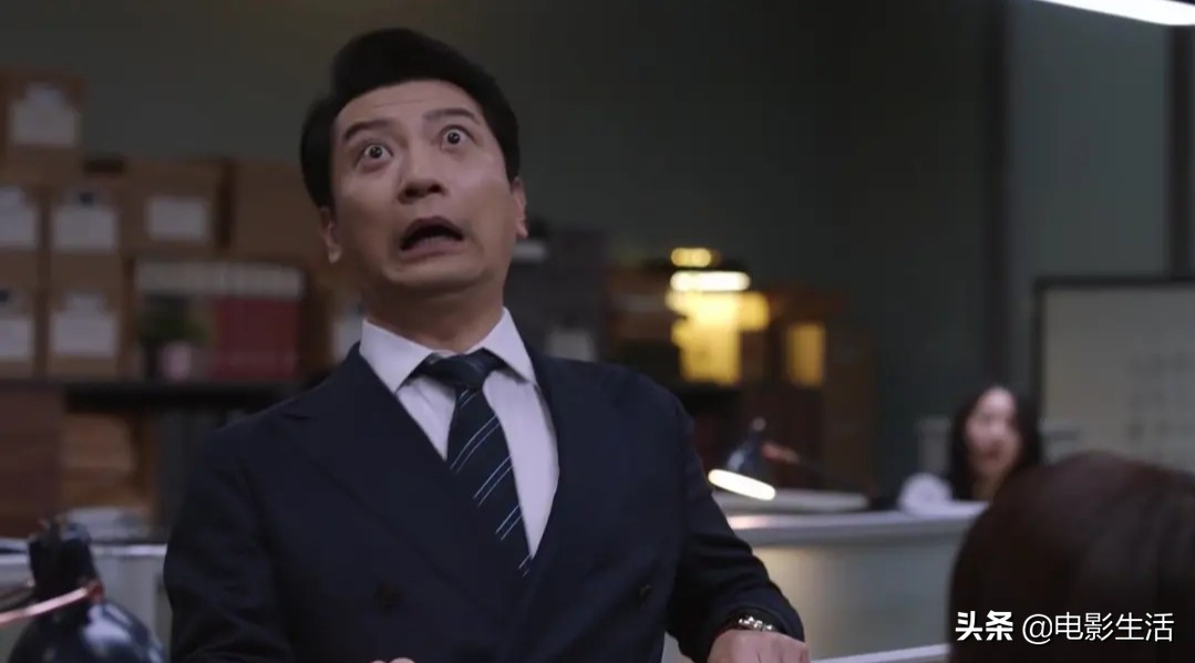 《精英律师》靳东被批摆造型、凹人设演，仅1集就暴露出各种问题