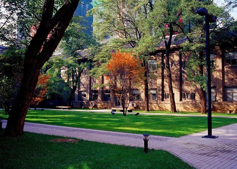 鲁迅美术学院：中国九大美院之一，东北地区唯一一所高等美术学府