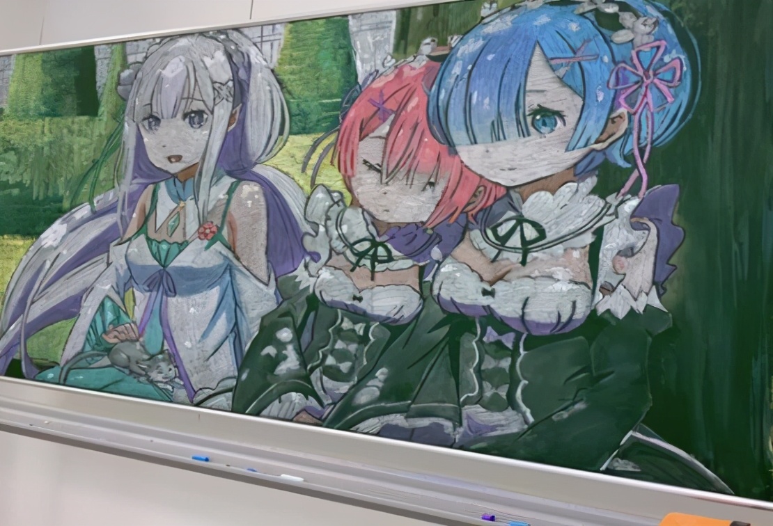 00后学生“花式”黑板报走红，画工精致又细腻，仿佛进入异世界
