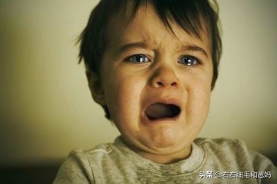 男孩子黏妈妈：真的会娘炮，会妈宝男吗？原来阻断母子亲情更可怕