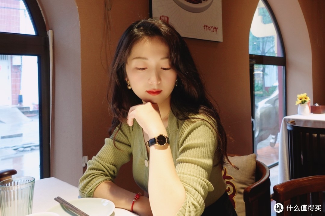 干练、知性、温柔、性感｜女律师的秋冬一周职场穿搭图鉴