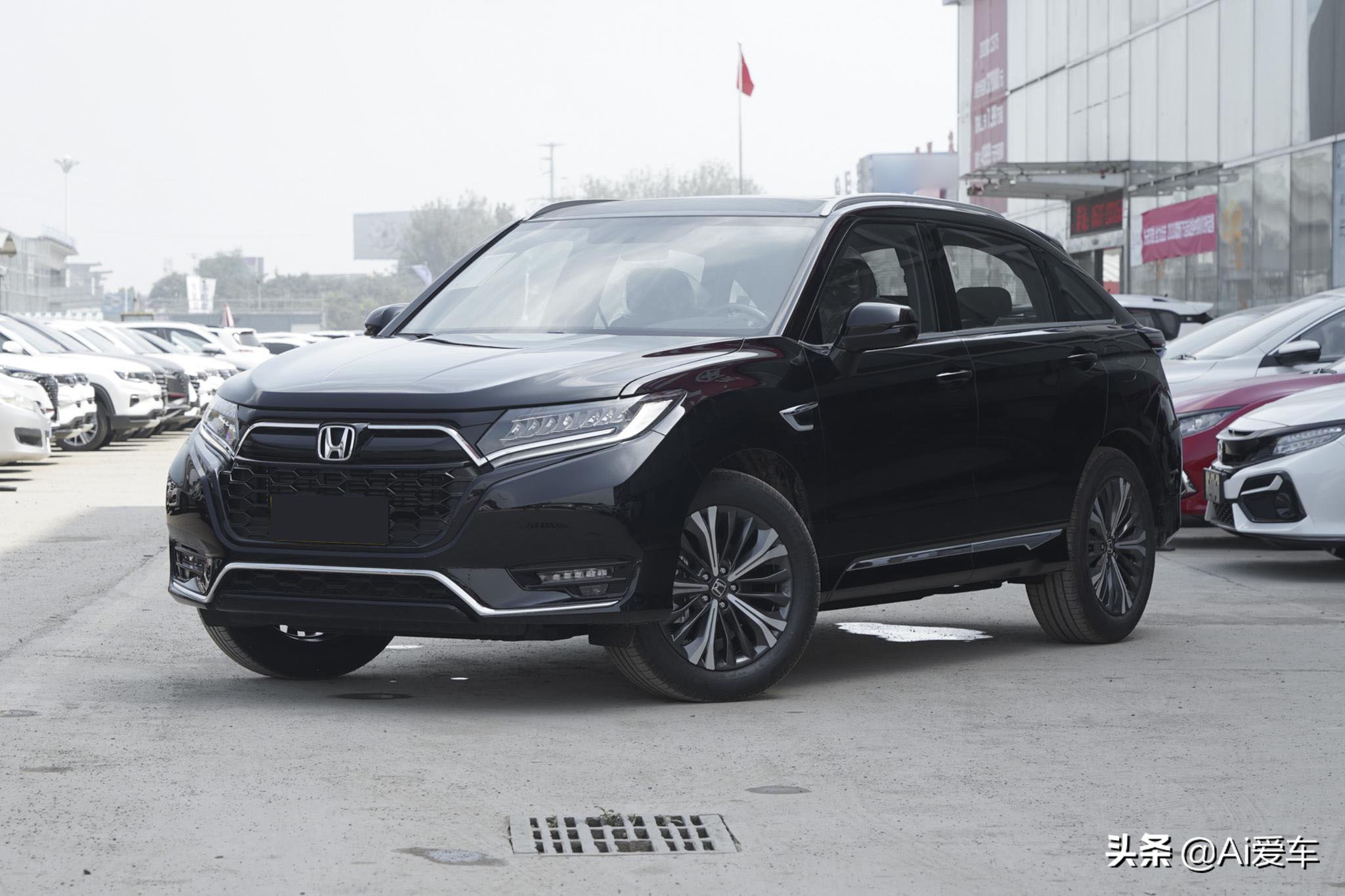 带豪华质感的本田超大SUV，2.0T+9AT油耗不高性价比高，本田UR-V