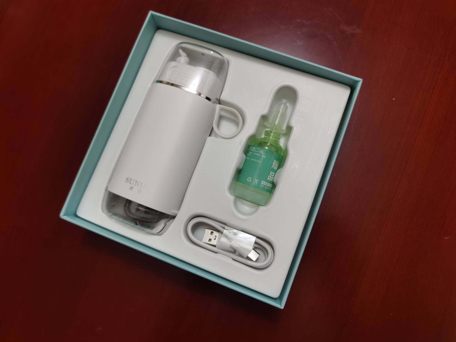 素诺冲牙器评测，练就内视绝学，重塑牙齿健康