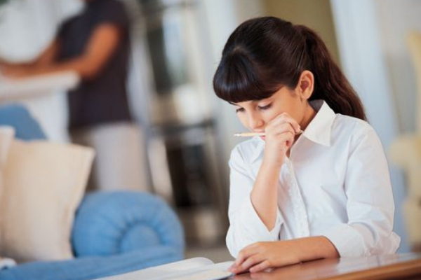 教师行业迎来新机遇，工资将有5大调整，上涨700元，老师有盼头了