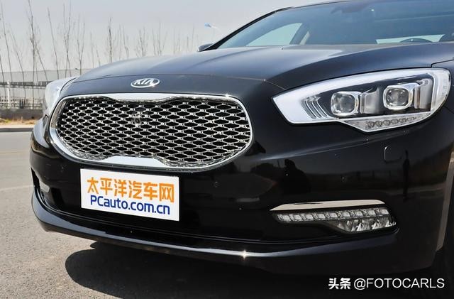 售价70万勇气过人，起亚K9 3.8L V6实拍，玩高配置却吃力不讨好