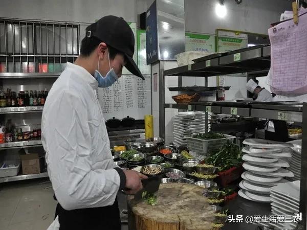 投资几千元在农村开办洗洁精加工厂，月入几万不难，请收藏！
