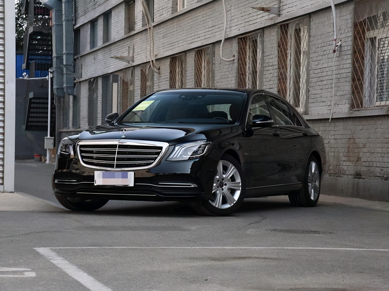 奔驰e级开了3年后,换了台奔驰s级,车主:这几点差距很明显