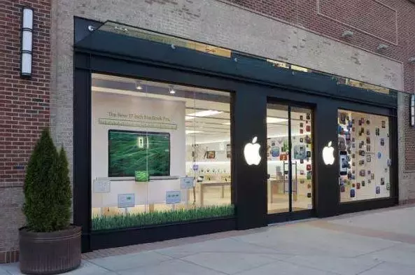 iPhone官方史上最大折扣!4千出头买XR,顺便还黑了安卓一手
