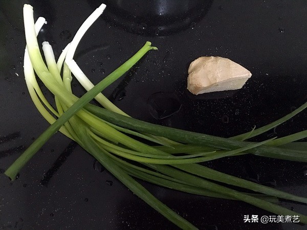 酸笋为什么那么臭(专治“食欲不振”却令人嗤之以鼻的臭酸笋，是夏日开胃的良方)