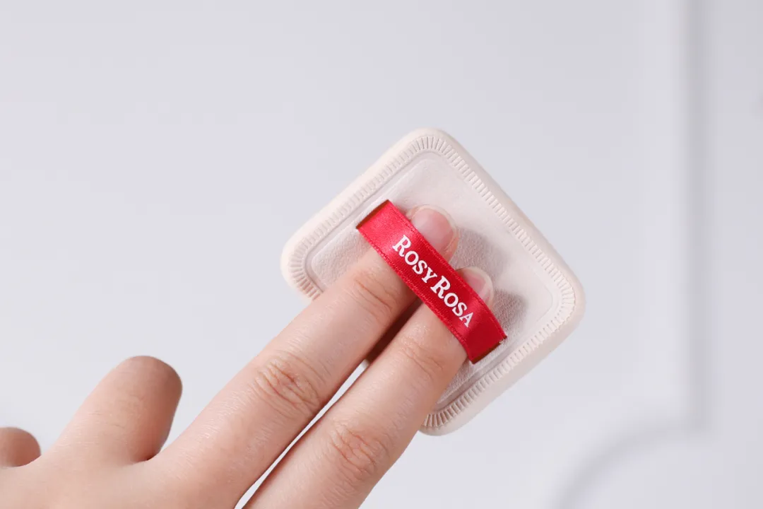 美妆蛋过气了？这些新款上妆工具有点东西