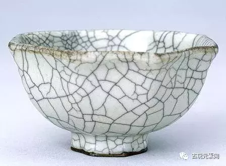明代对宋代瓷器的追求与模仿