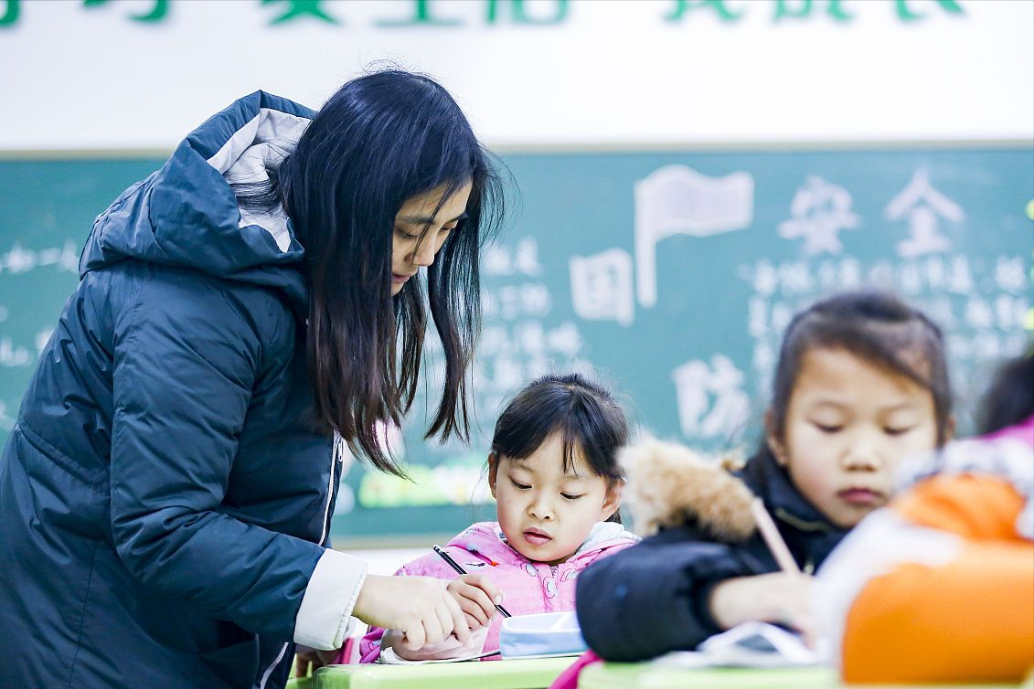 9月1日起不用为接孩子发愁了，课后延时再升级，实行起来有难度