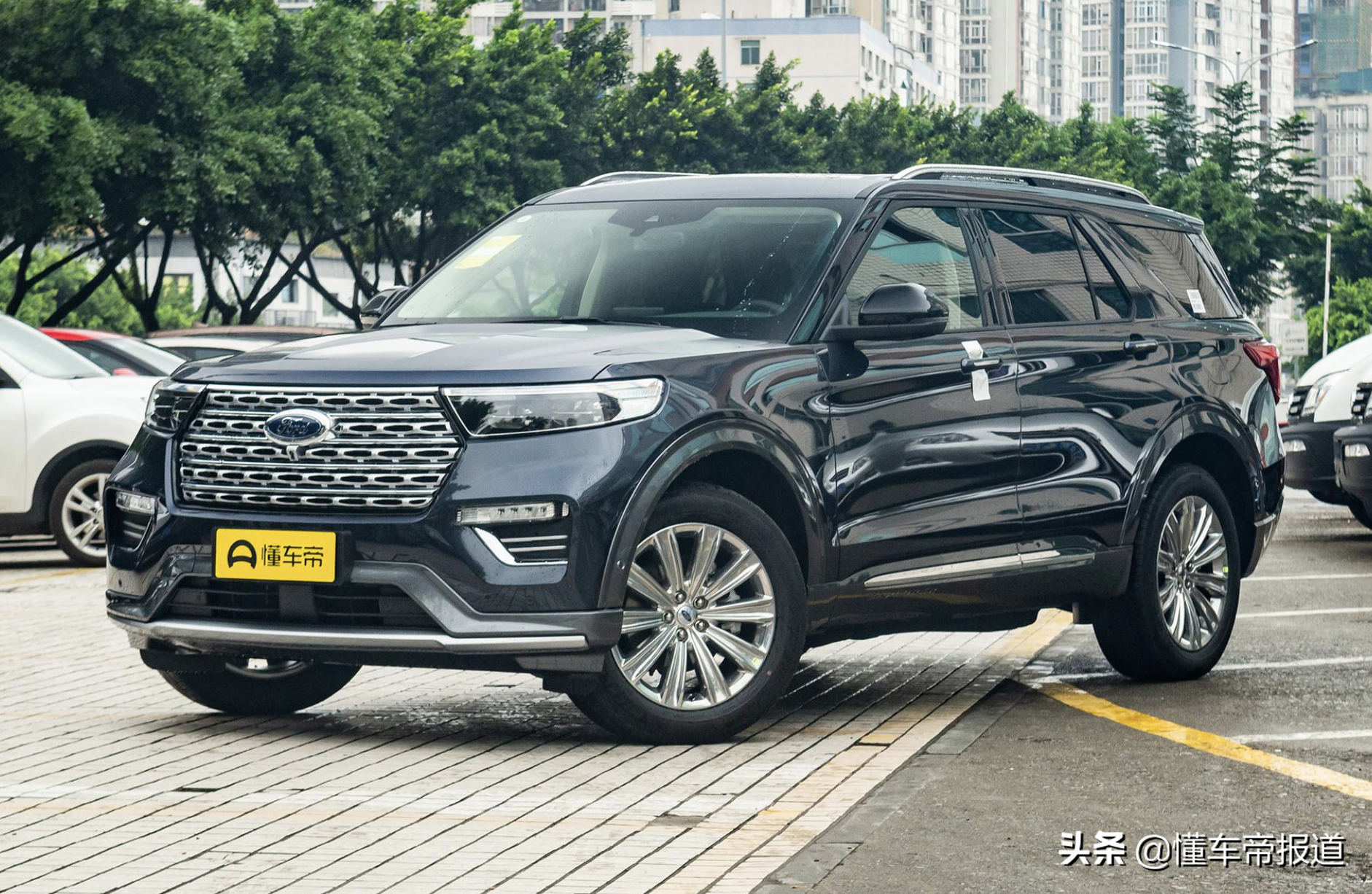 试驾 | 优点不止大尺寸，V6动力底气更足！试驾一汽-大众揽境530TSI