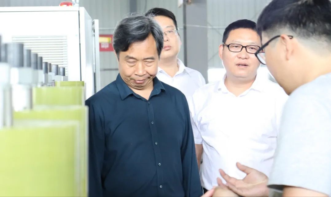 河南工程學(xué)院與沁潤澤環(huán)保簽署校企合作協(xié)議并授牌(圖9)