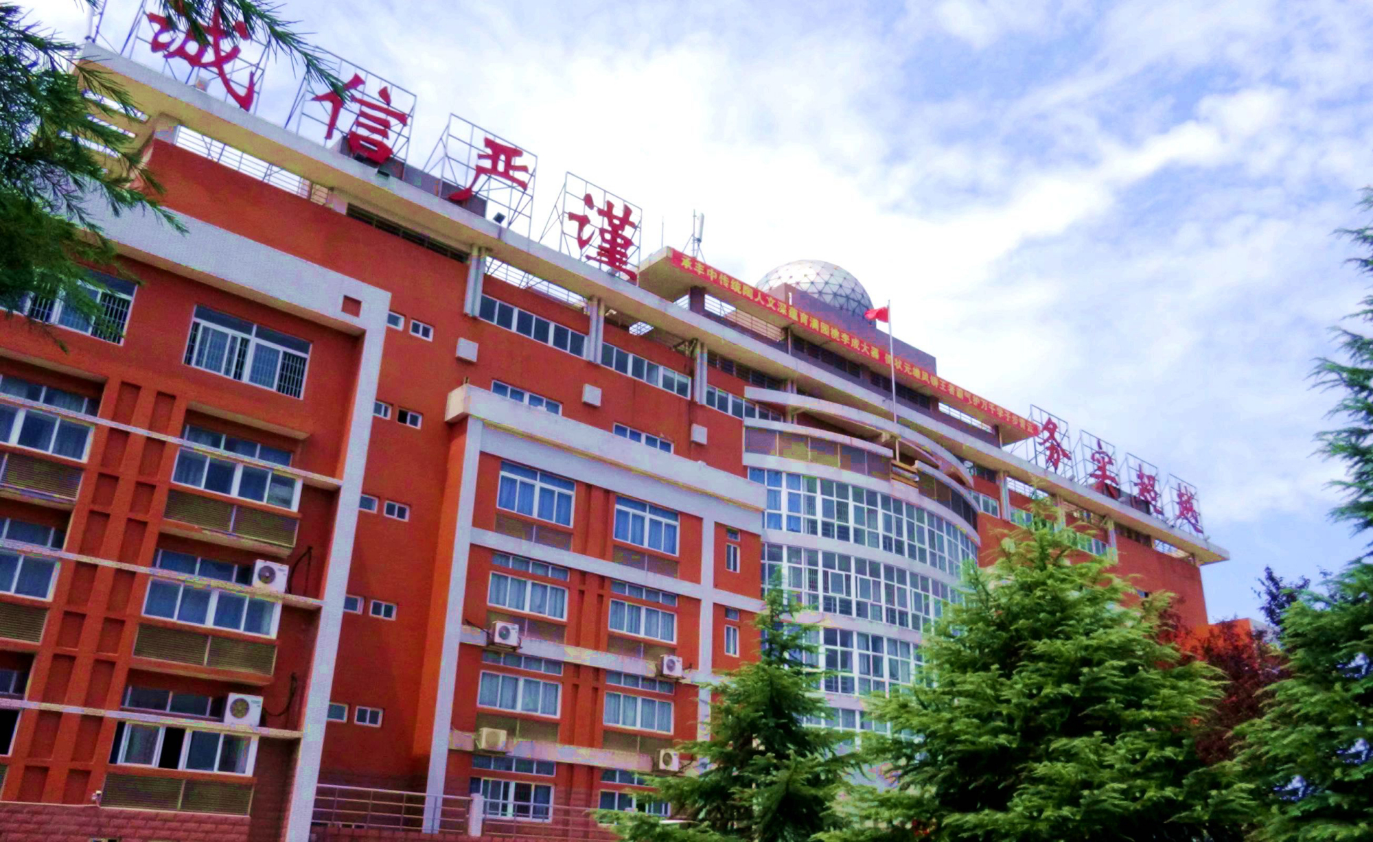 江西宜春四所好高中，丰城中学一本上线超千，宜春中学也不容小觑