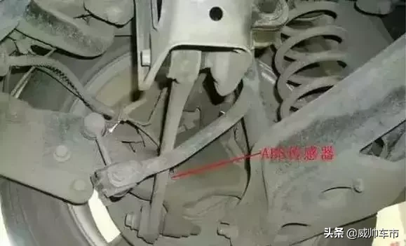 油耗莫名升高，动力还不如以前？可能是这几个传感器的问题
