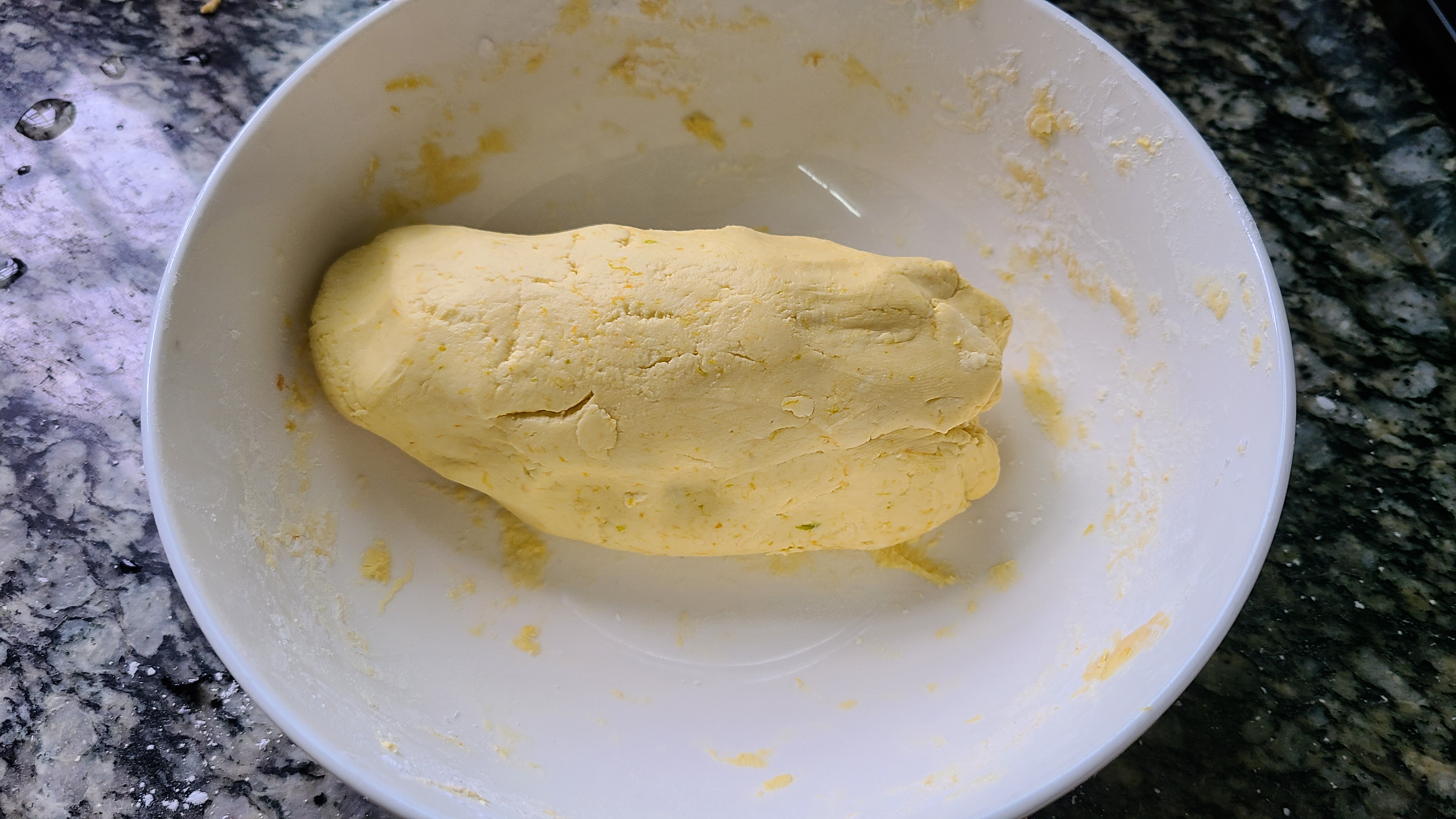 天气凉了，教你一道广东的滋补糖水，Q弹好吃味道很棒