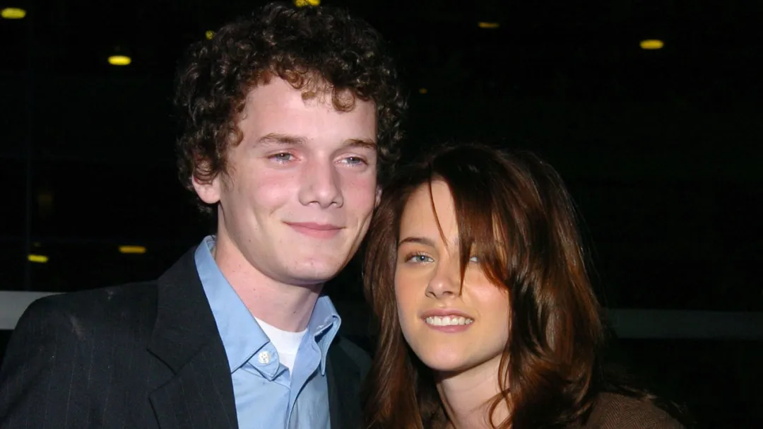 暮光女小K订婚！清纯高中生到姬圈人间扳手的情史起底