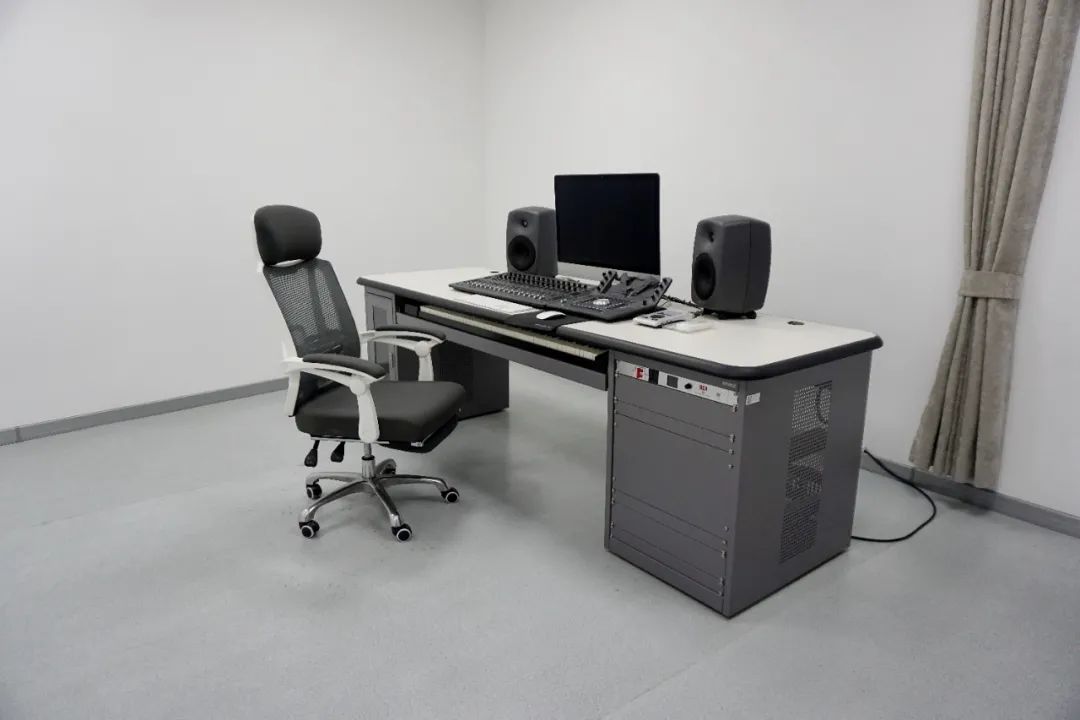 上海市现代音乐职业学校打造「录音棚集群」亮点全记录