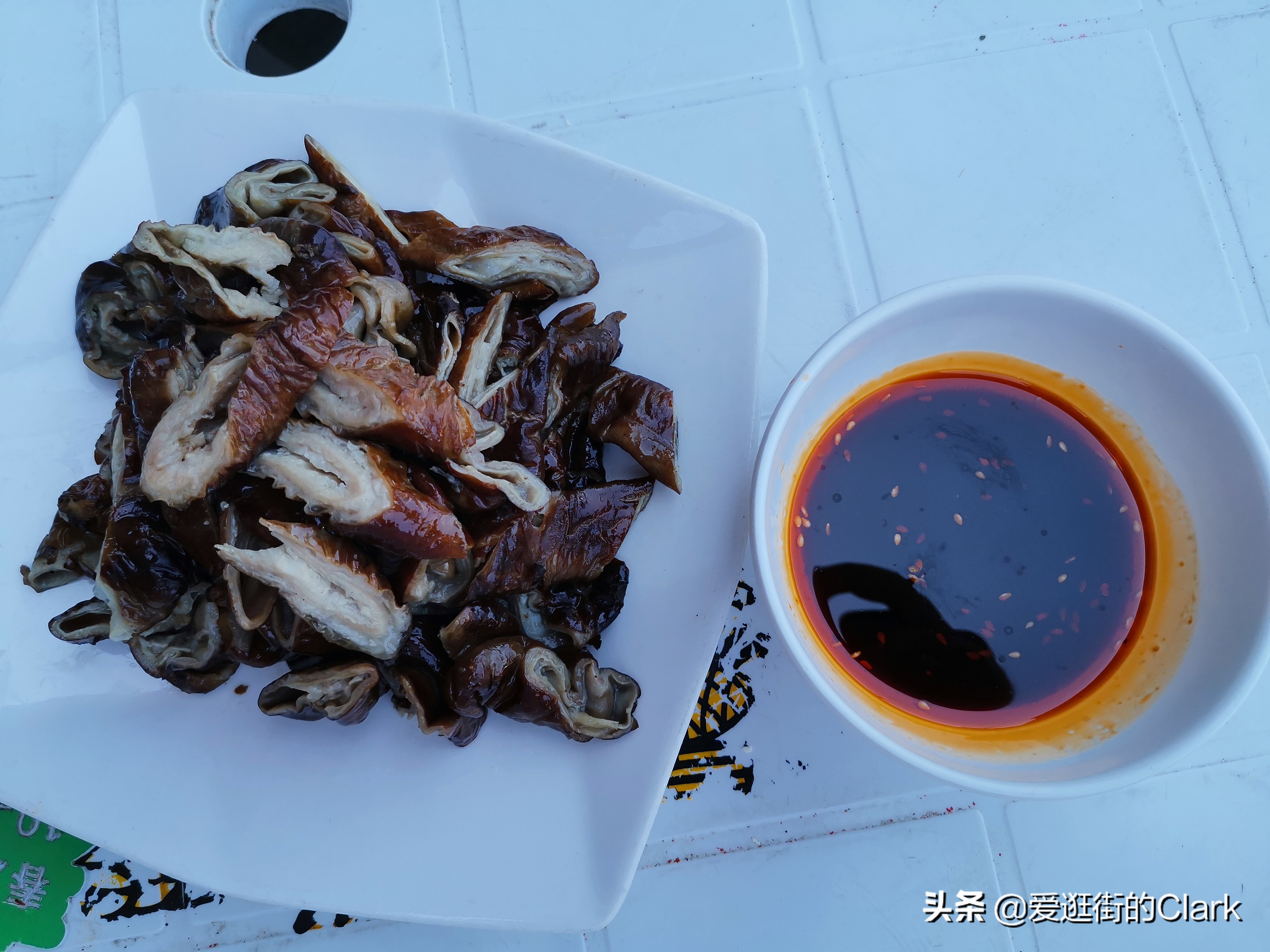 这家科技路上的葫芦头店，为什么被城中村包围着却依然卖的这么贵