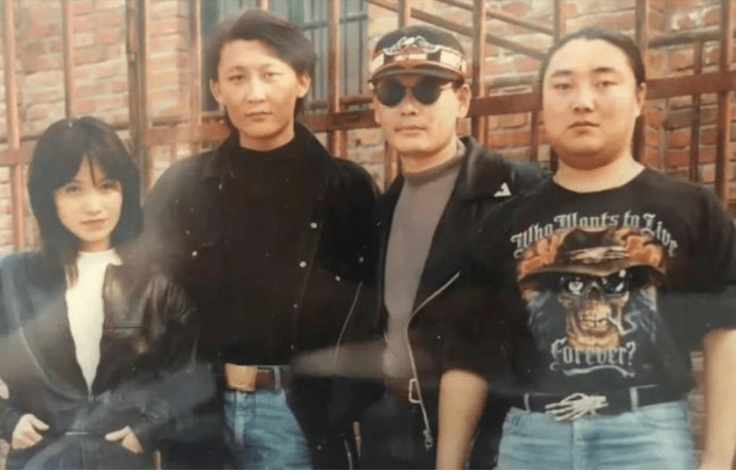 “中国第一女摇滚”的荒唐史，为了臧天朔，她真的可以丧失理智
